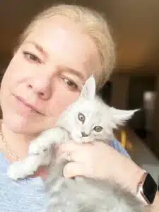 Lucy Appel Bellspurr Breeder Holding a Black Silver Shaded Maine Coon Kitten   Maine Coon Cats Cuddly