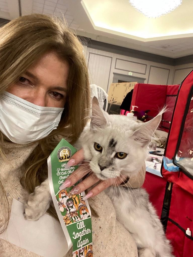 Lucy Appel Maine Coon Breeder